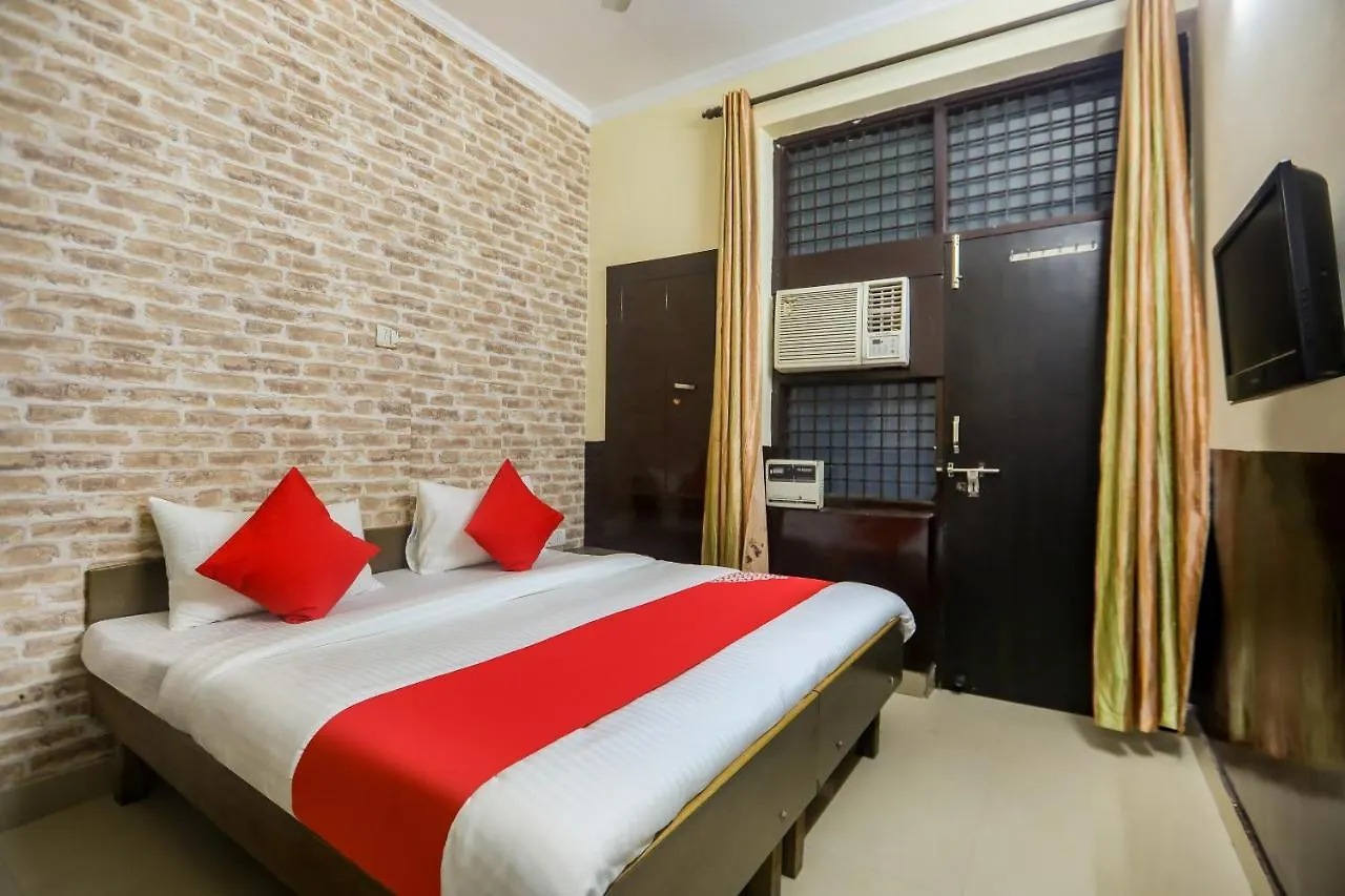 Oyo 61833 Sahil Guest House Gurgaon