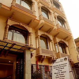 Rivera Palace 3* Varanasi
